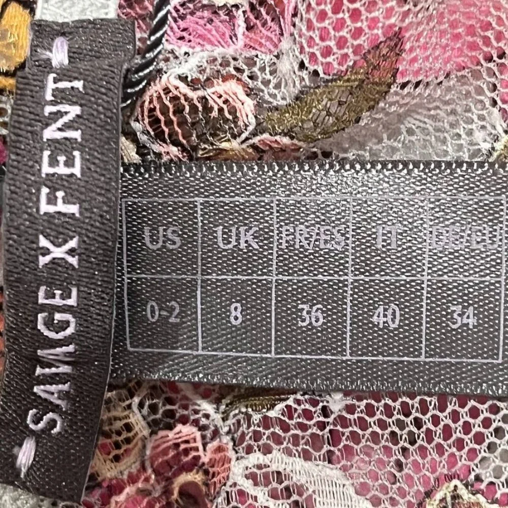 Savage X Fenty Embroidered Floral Lace Sheer Mesh Thong Panties Gray 0–2 - Picture 4 of 10